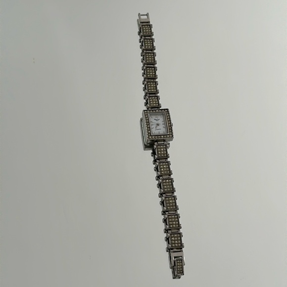 Main Line Time watch swarovski crystals - Picture 6 of 8